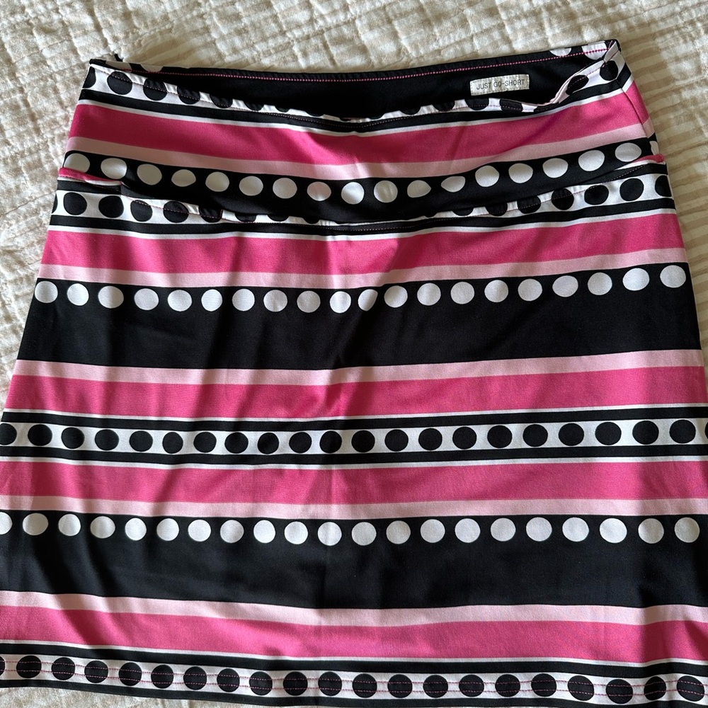 Golftini skort, size large. Worn only a few times for matches. No flaws